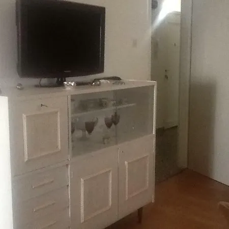 Skyscraper Apartment *